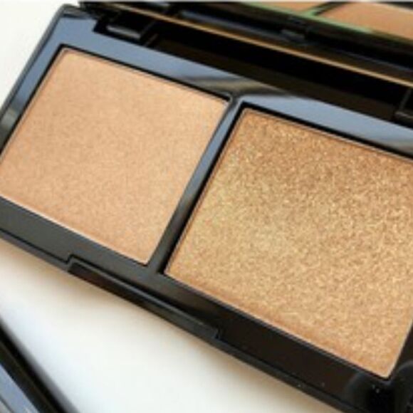 Laura Geller Hi-Def Duo Bronzer Palette - Picture 4 of 6